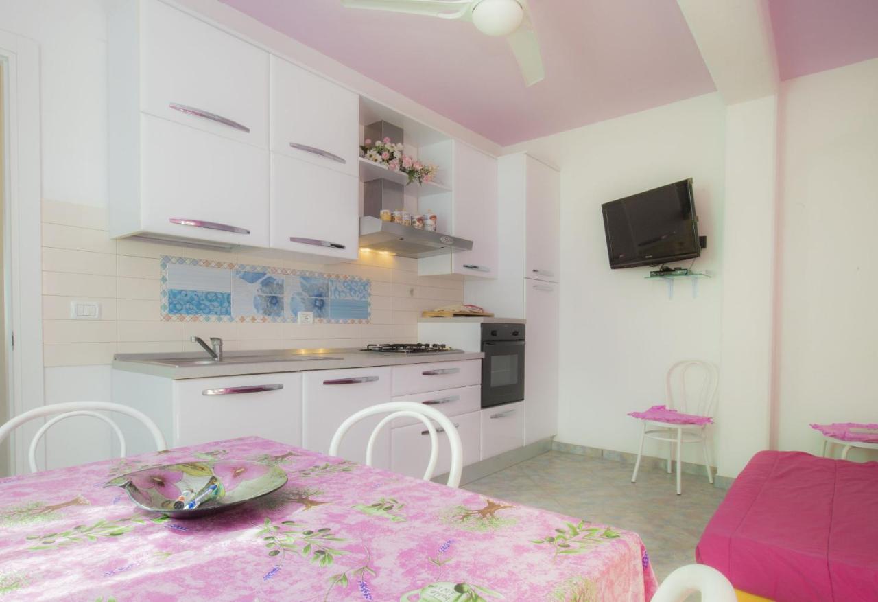 Appartamenti La Conchiglia กาโปลิเวรี ภายนอก รูปภาพ